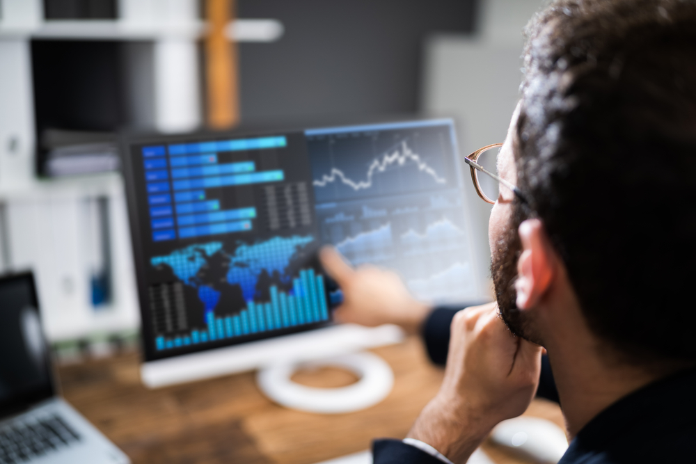 KpiBusinessAnalyticsDataDashboardAnalystUsingComputer